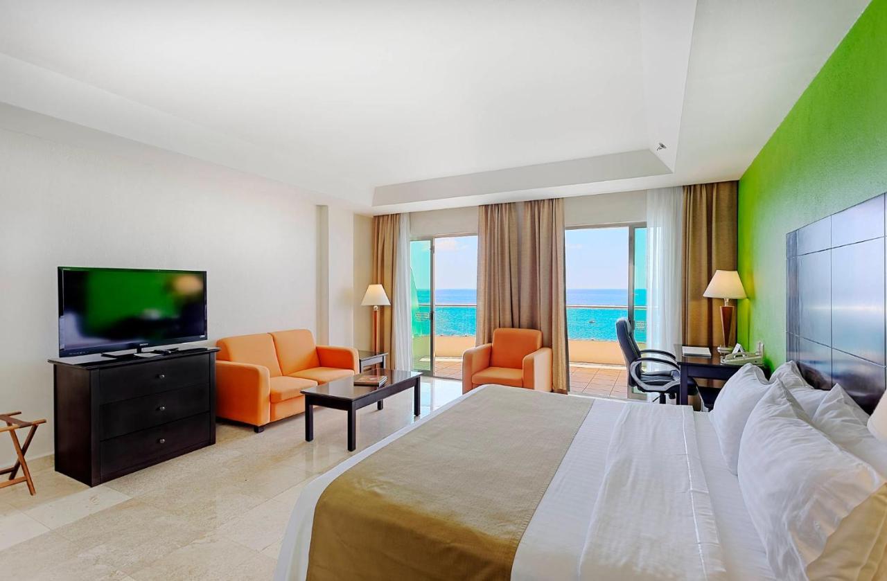Holiday Inn Campeche By Ihg Екстериор снимка